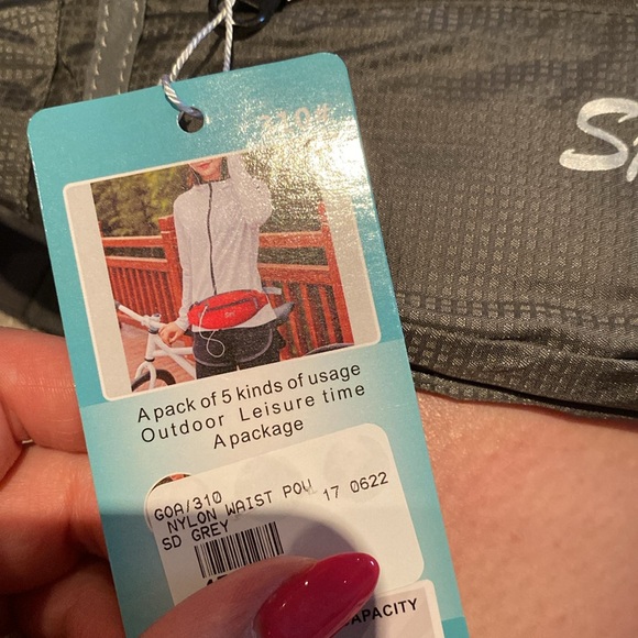 Fanny pack. BNWT - Picture 5 of 6